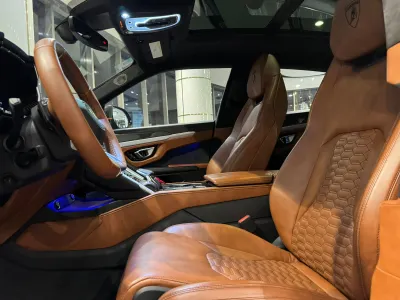 2019 Lamborghini URUS