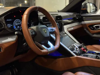 2019 Lamborghini URUS