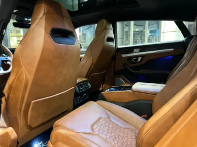 2019 Lamborghini URUS