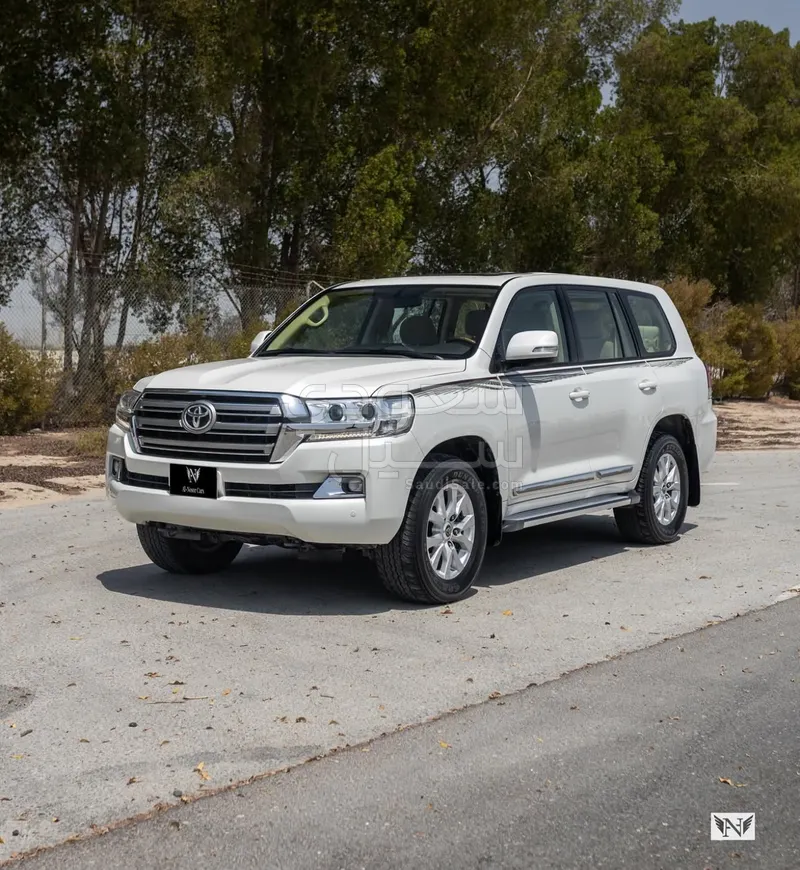 2017 Toyota Land Cruiser GXR