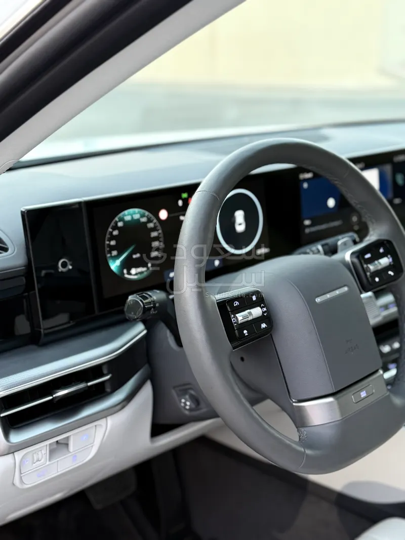 2023 Hyundai Azera Smart