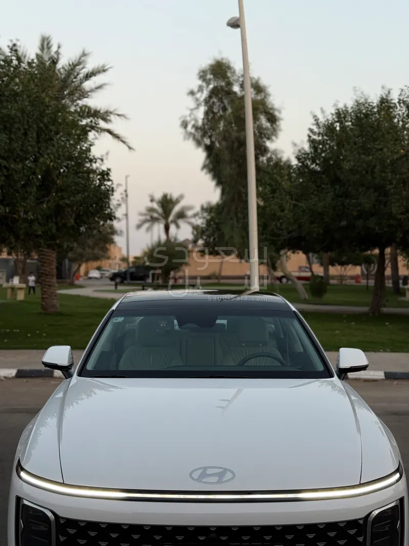 2023 Hyundai Azera Smart