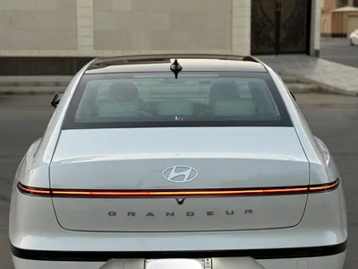 2023 Hyundai Azera Smart