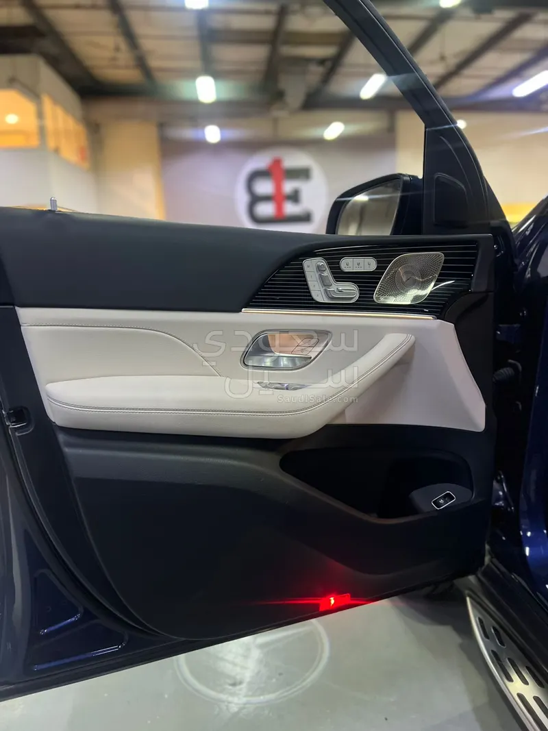 2025 Mercedes-Benz GLS 450