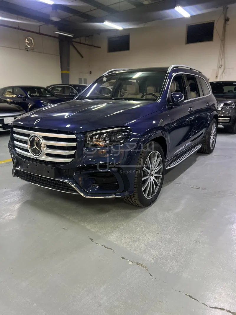 2025 Mercedes-Benz GLS 450