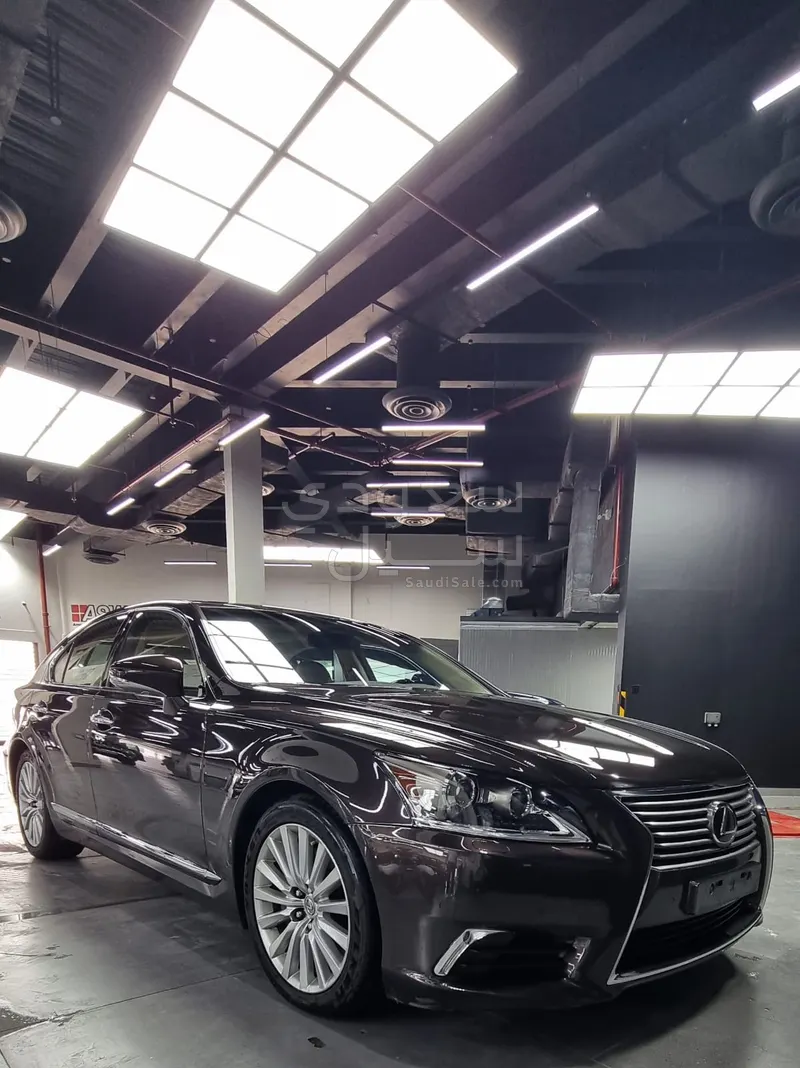 2015 Lexus LS 460