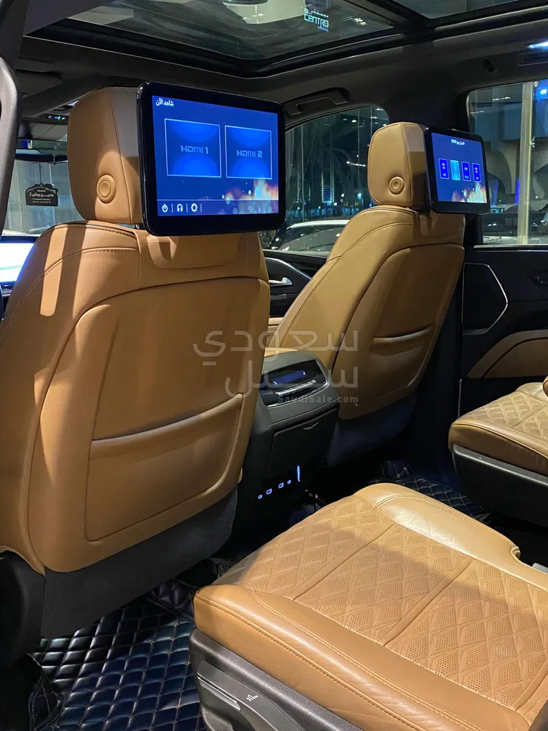 2022 كاديلاك اسكاليد سبورت