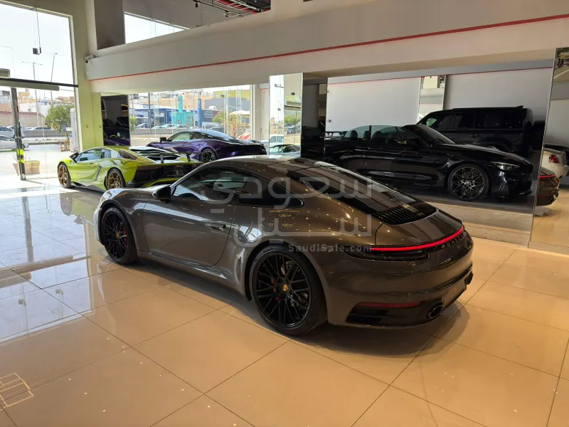 2021 Porsche 911 Carrera