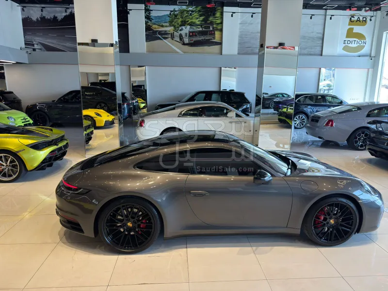 2021 Porsche 911 Carrera
