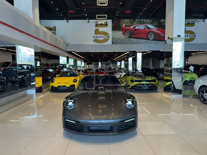 2021 Porsche 911 Carrera