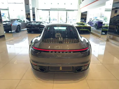 2021 Porsche 911 Carrera
