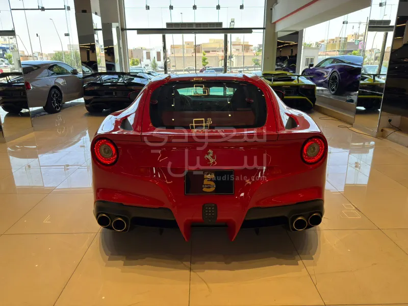 2015 Ferrari F12