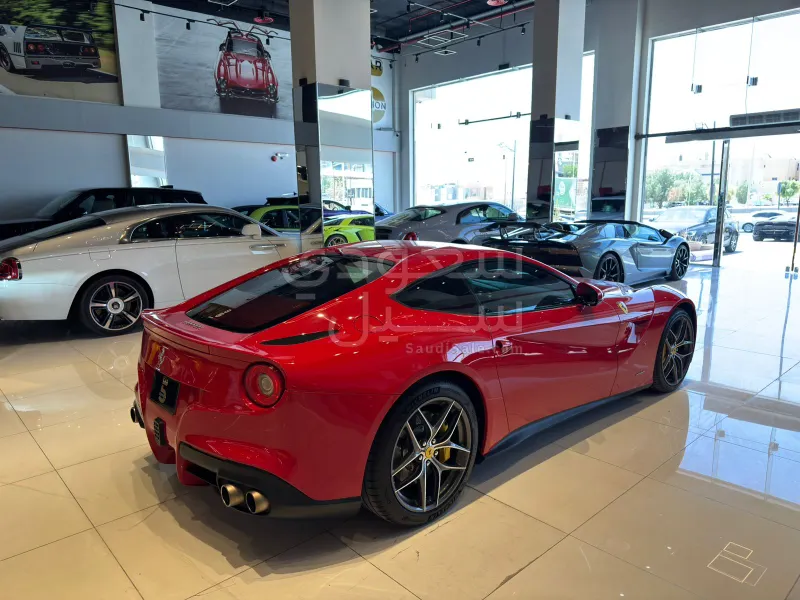 2015 Ferrari F12