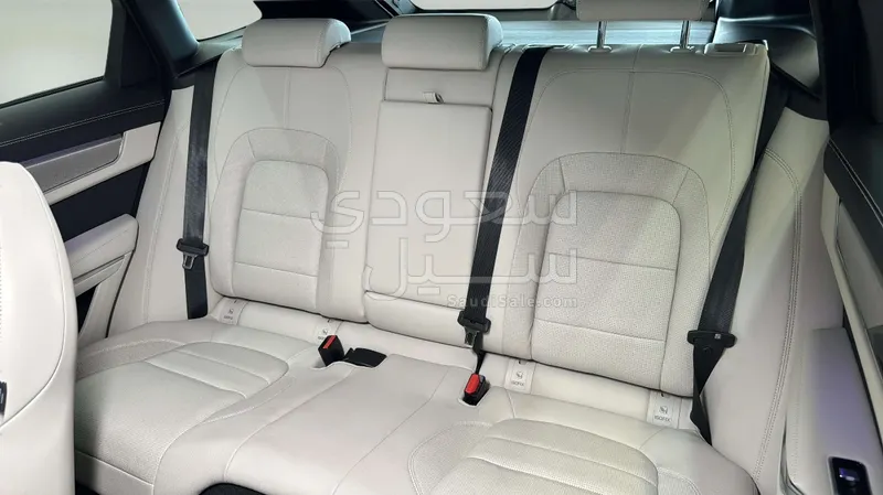 2024 Jaguar F-Pace R-DYNAMIC