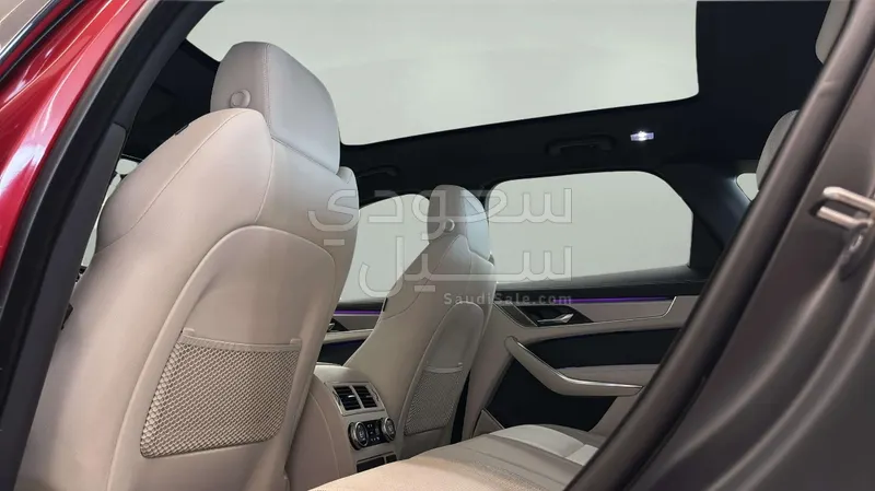 2024 Jaguar F-Pace R-DYNAMIC