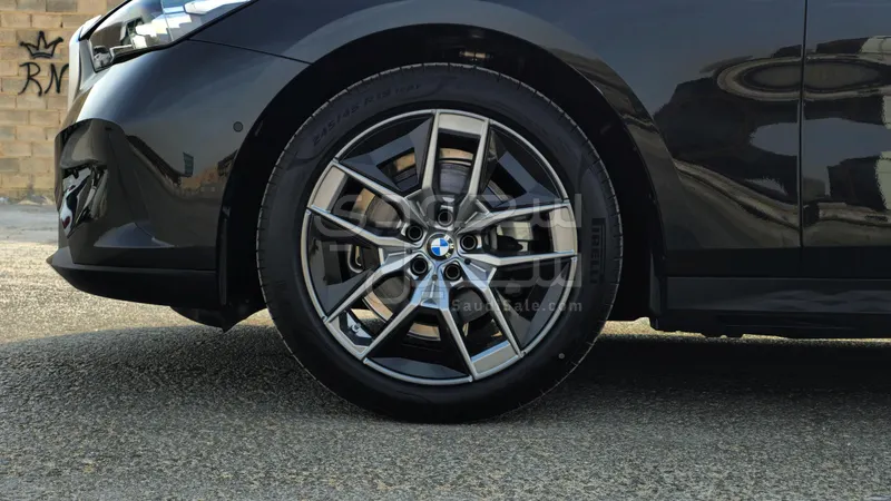2026 BMW 5 Series 520i