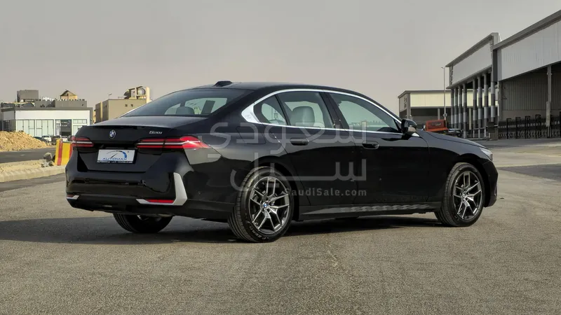 2026 BMW 5 Series 520i