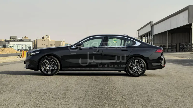 2026 BMW 5 Series 520i