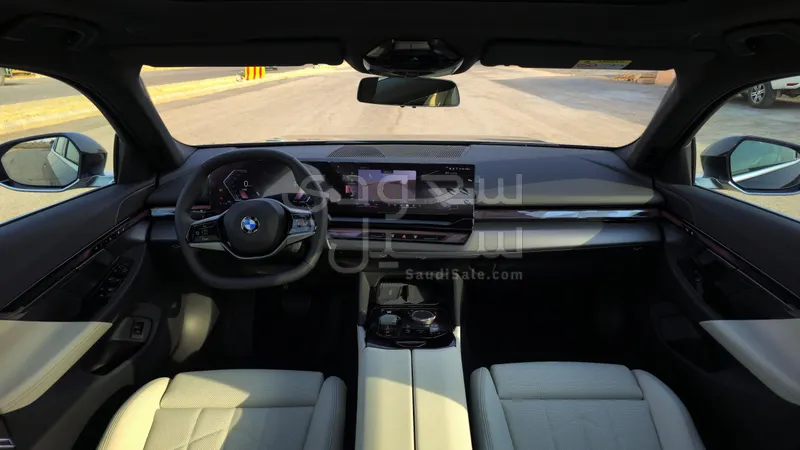 2026 BMW 5 Series 520i