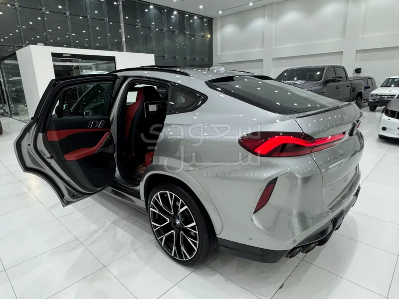 2021 BMW X Series 6M competition
