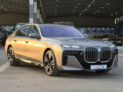 2026 بي ام دبليو الفئة السابعة 735أي