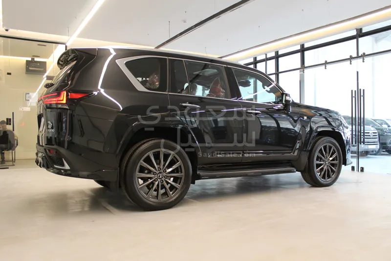 2025 Lexus LX 600