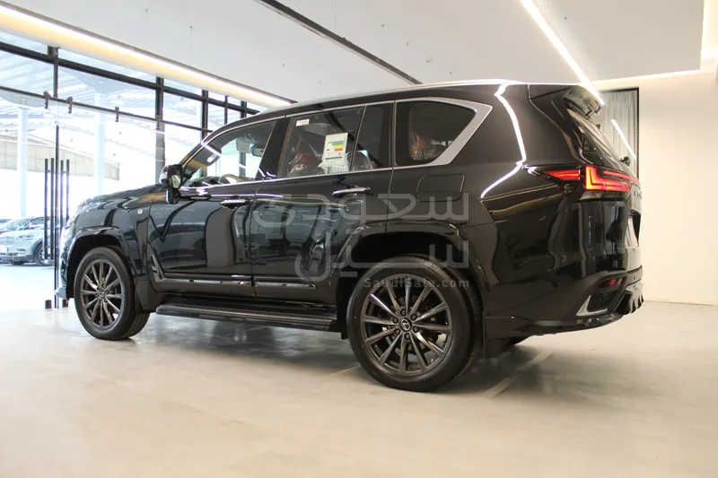 2025 Lexus LX 600