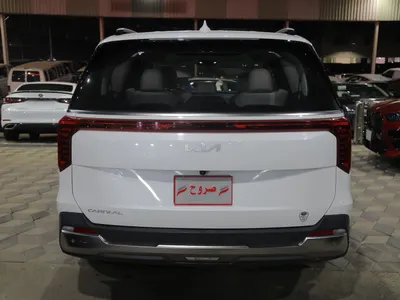 2025 كيا كارنفال