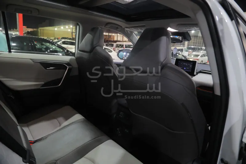 2024 تويوتا راف 4