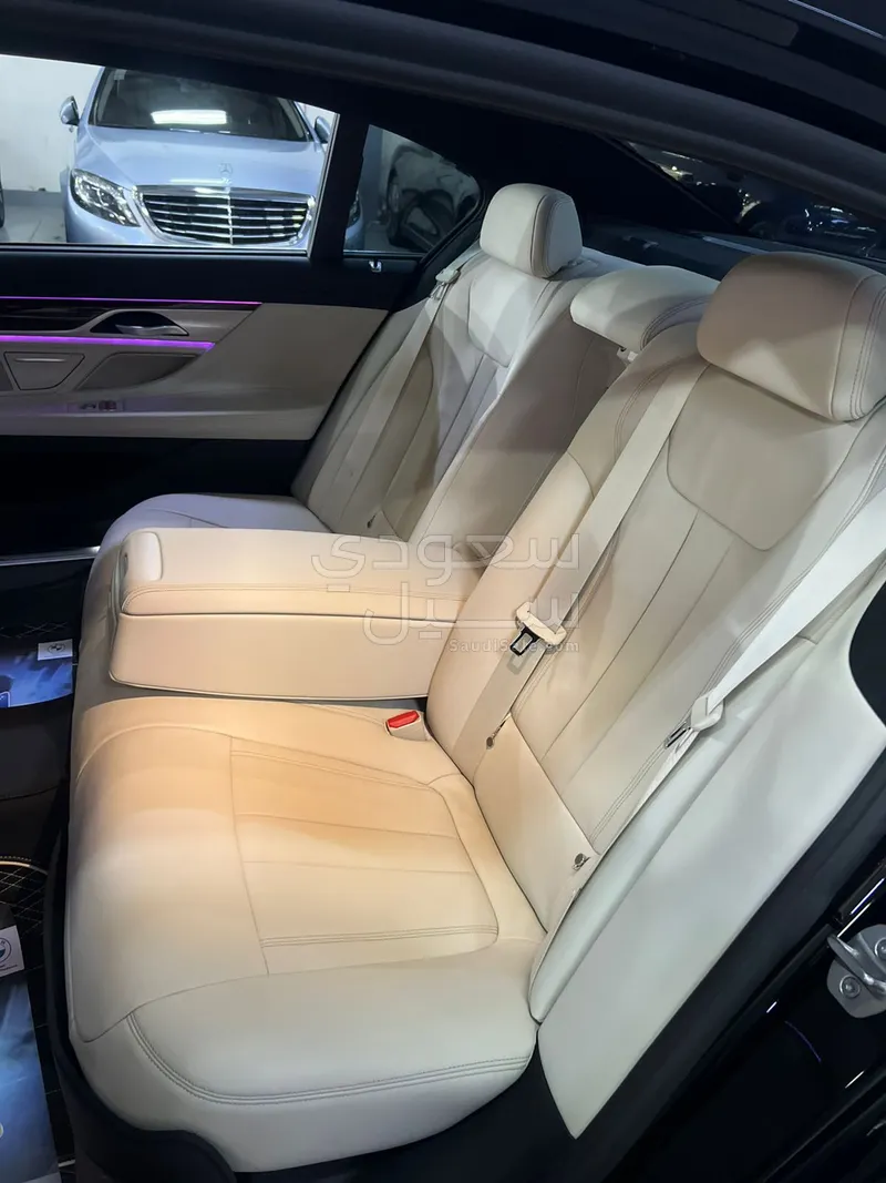 2022 BMW 7 Series 730Li