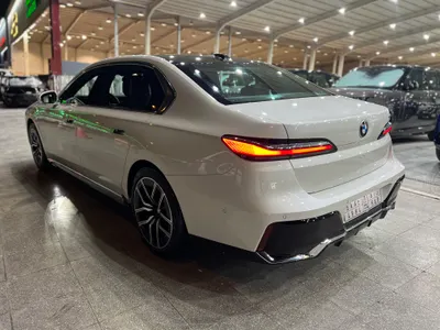 2023 BMW 7 Series 740Li
