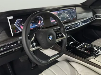 2024 بي ام دبليو الفئة السابعة 735أي