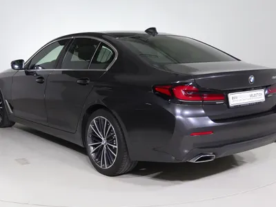 2023 BMW 5 Series 520i