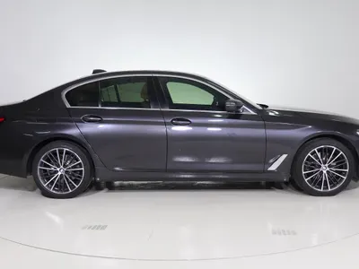 2023 BMW 5 Series 520i
