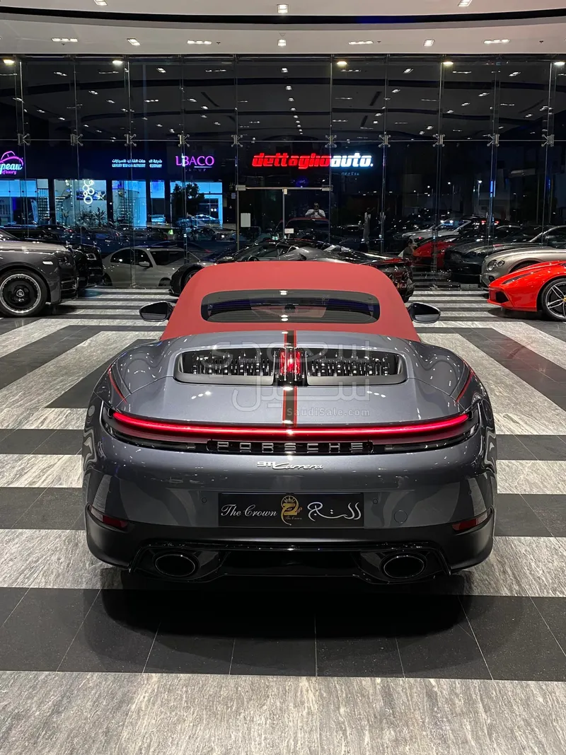 2025 Porsche 911 Carrera Cabriolet