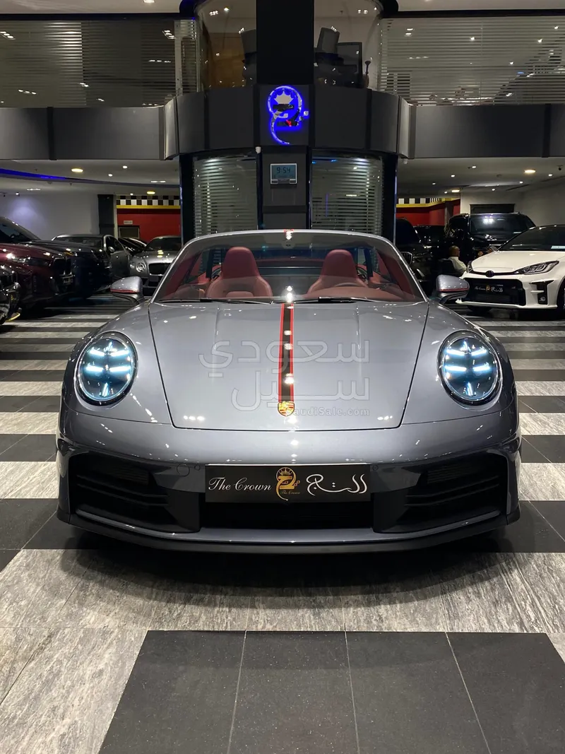 2025 Porsche 911 Carrera Cabriolet