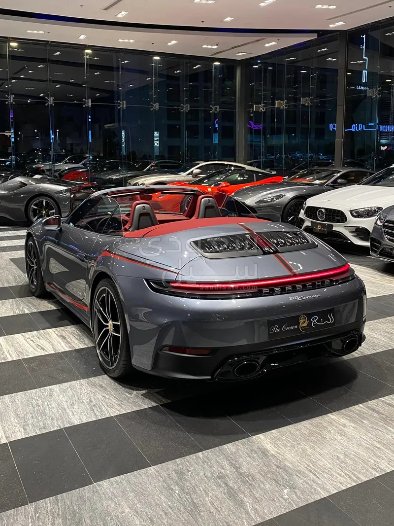2025 Porsche 911 Carrera Cabriolet