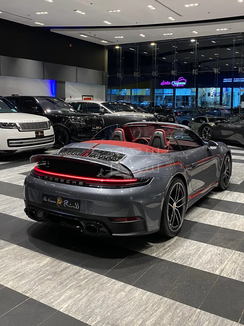 2025 Porsche 911 Carrera Cabriolet