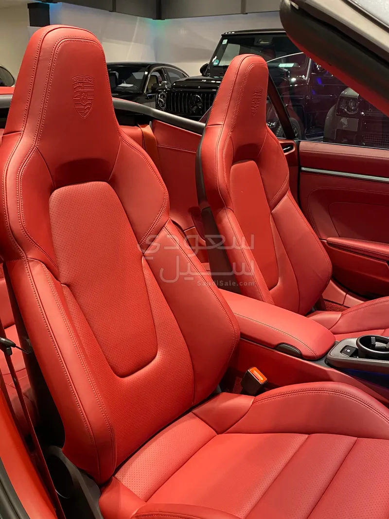 2025 Porsche 911 Carrera Cabriolet