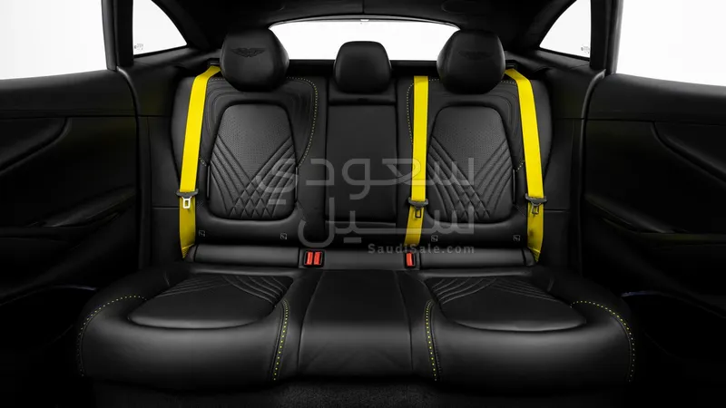 2021 استون مارتن دي بي اكس 550