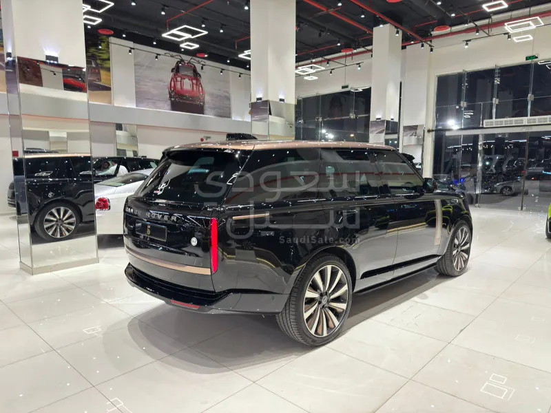2024 Land Rover Range Rover SV Autobiography