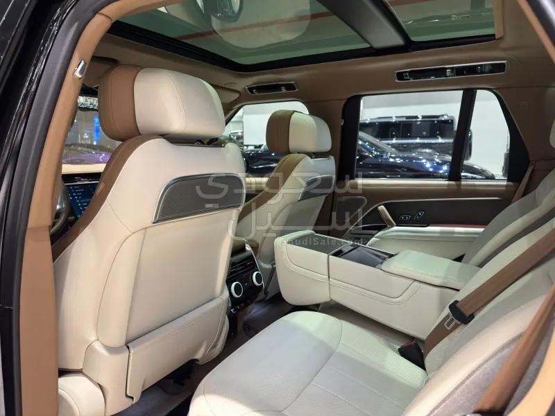 2024 Land Rover Range Rover SV Autobiography
