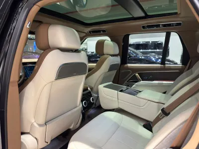 2024 Land Rover Range Rover SV Autobiography