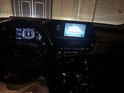 2022 لكزس إي إس 250