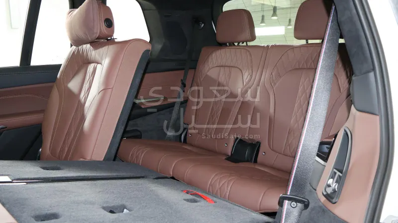 2024 BMW X Series 5 M