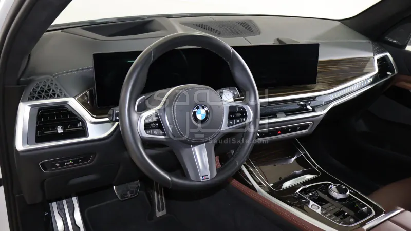 2024 BMW X Series 5 M