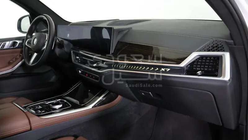 2024 BMW X Series 5 M