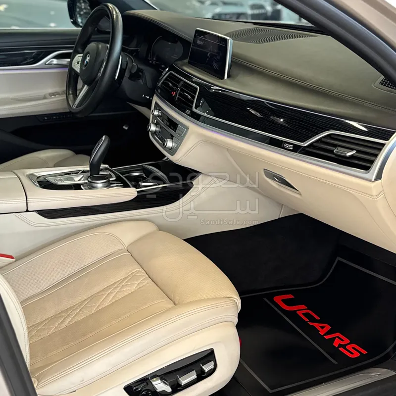 2020 بي ام دبليو الفئة السابعة 730 إل أي
