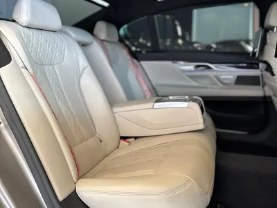 2020 بي ام دبليو الفئة السابعة 730 إل أي