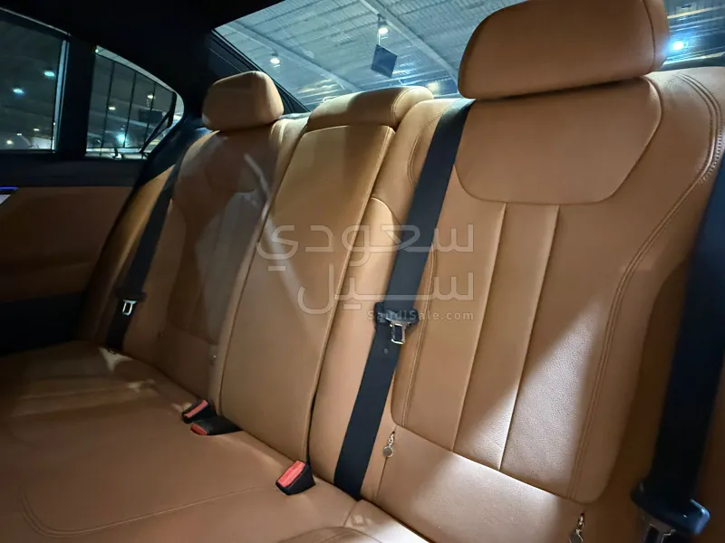 2020 بي ام دبليو الفئة السابعة 730 إل أي